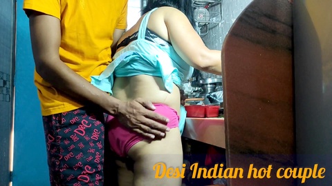 Audio hindi prohibido de cuñado y cuñada teniendo sexo duro en la cocina