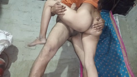 Esta noche Kaliya juega duro con su esposo