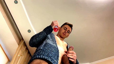 Handsome guy extracts every drop of cum and produces an impressive load