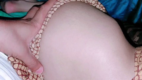 Une chaude fille Desi apprécie la pénétration profonde de son demi-frère dans une vidéo HD Une chaude fille Desi apprécie la pénétration profonde de son demi-frère dans une vidéo HD