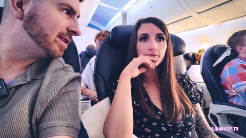 La pequeña morena Lina Rose comparte su estilo de vida libertino en un vlog francés. La pequeña morena Lina Rose comparte su estilo de vida libertino en un vlog francés.